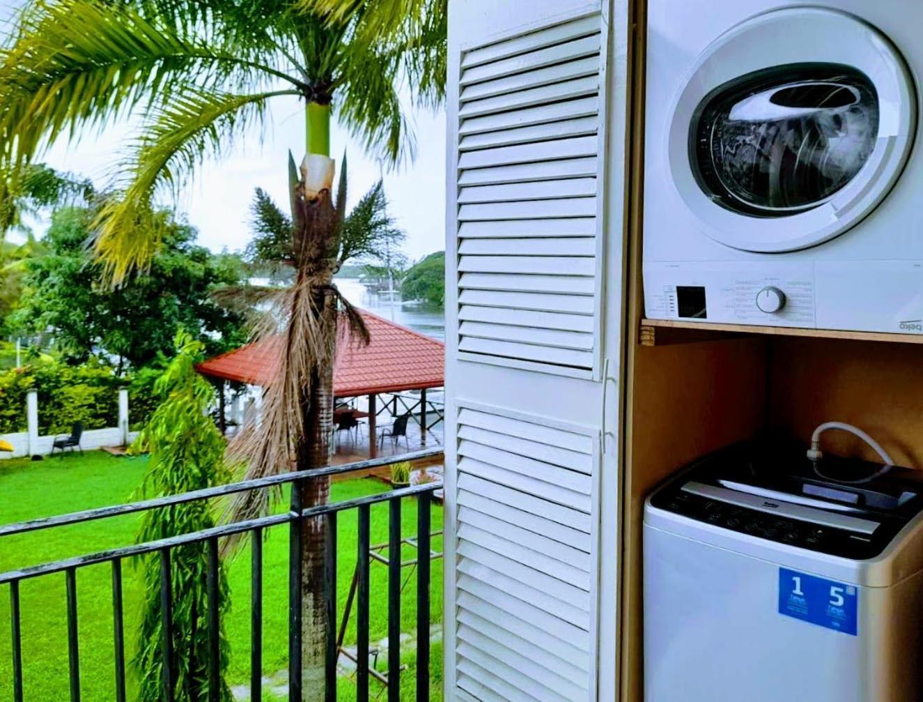 Waterfront Sunset Apartment Nadi Exterior foto